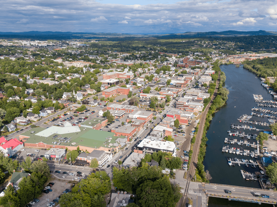 vue aérienne de Magog