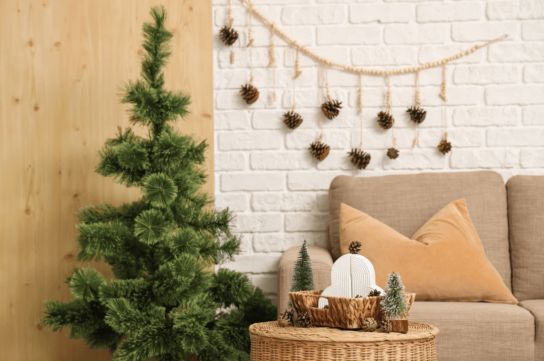 Rustic and minimalist Christmas decor