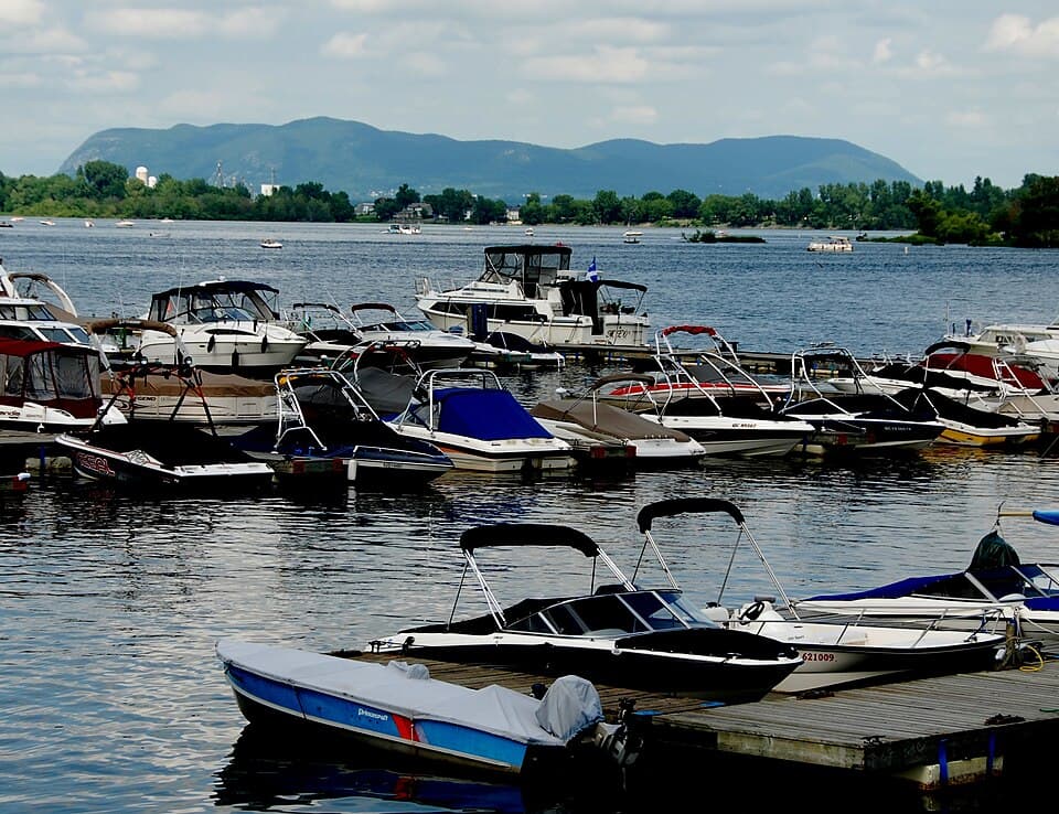 Bateaux sur l'eau