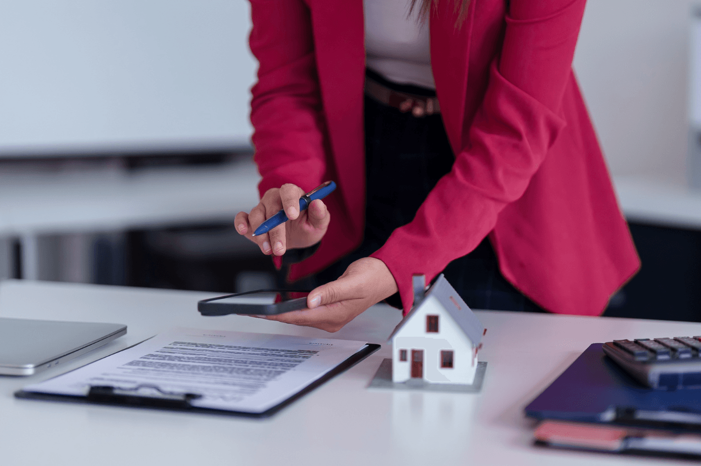 Quelle est la différence entre gestion immobilière résidentielle et commerciale ?