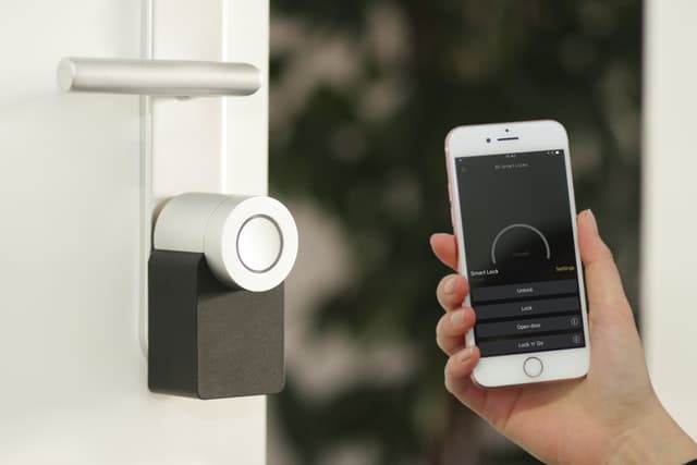 Une maison plus sécuritaire grâce à des serrures intelligentes