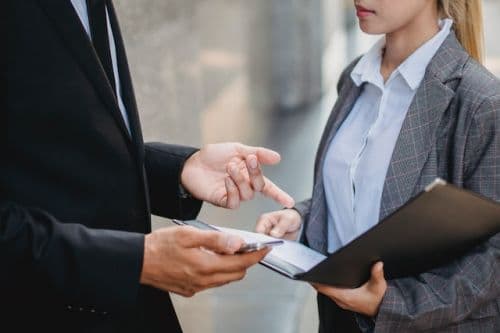Real estate brokers negotiating