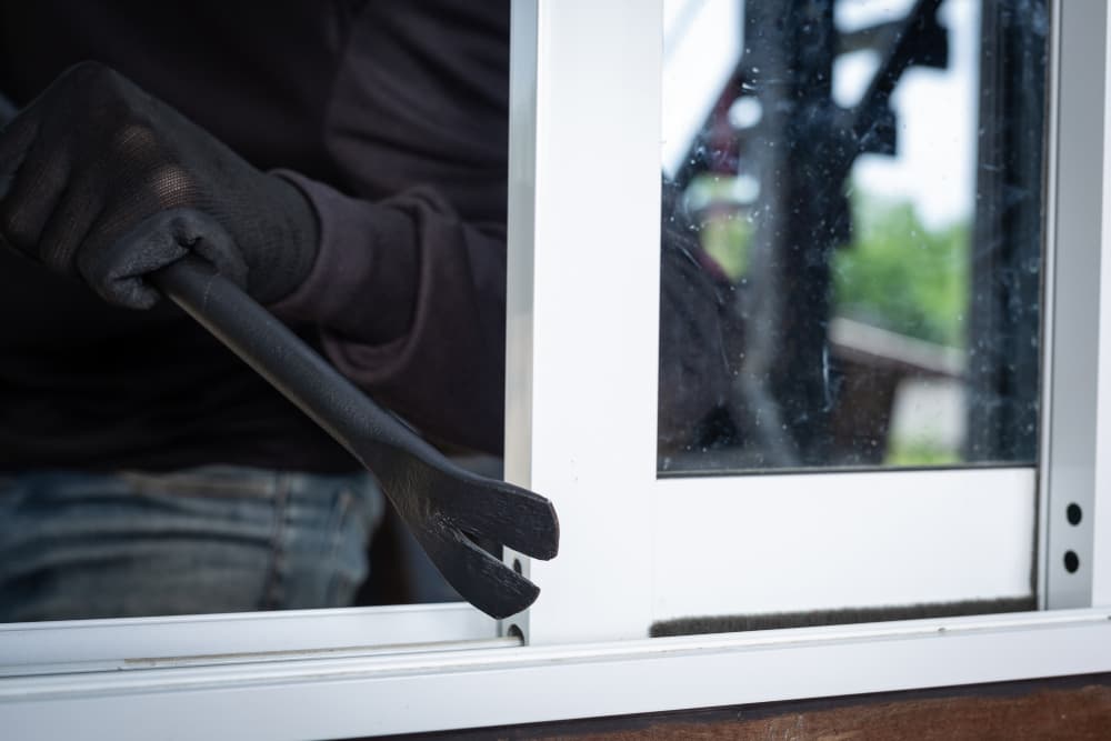 Un système d'alarme réduit le risque de cambriolage et d'intrusion