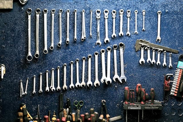Regrouper les articles semblables pour bien les ranger dans le garage