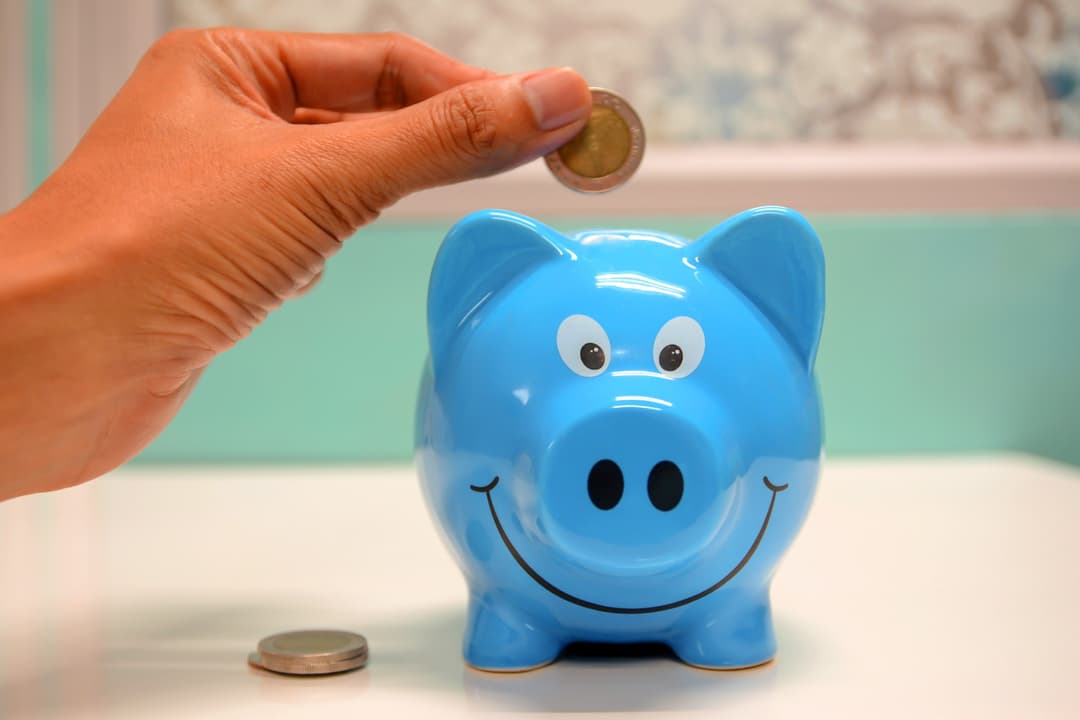 Vente d'une résidence secondaire : argent et déduction financière