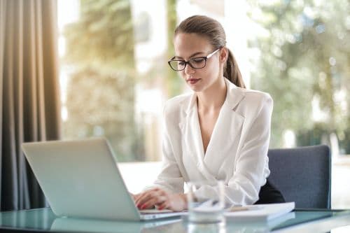An insurance broker help you find the perfect insurance for your home and yourself
