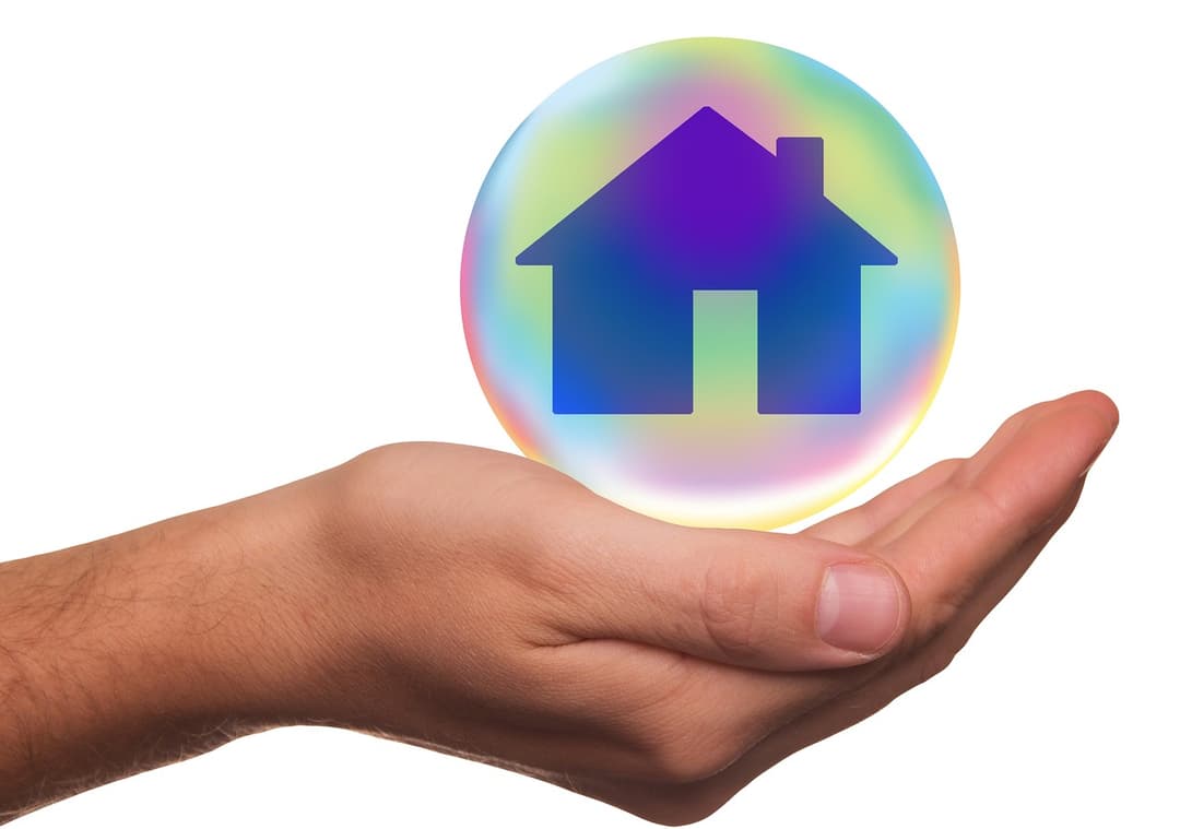 Protéger sa maison : assurance de base ou assurance tous risques?
