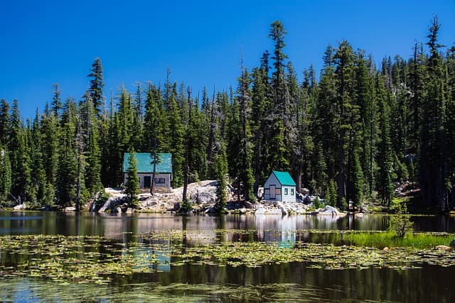 Un chalet situé au Canada