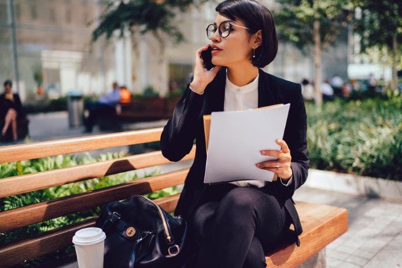 Assurance prêt hypothécaire courtier femme