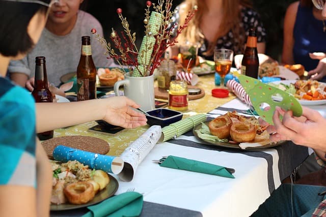 Repas entre amis Saint-Valentin