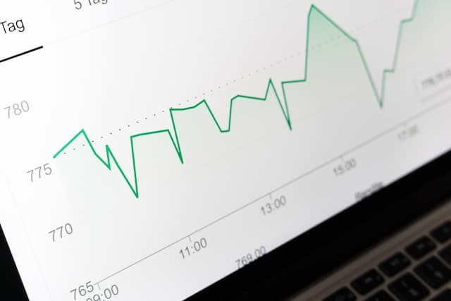 Prendre un prêt hypothécaire ou investir son argent?