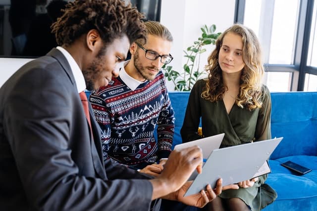 Guide assurance de personnes: faire appel à un courtier