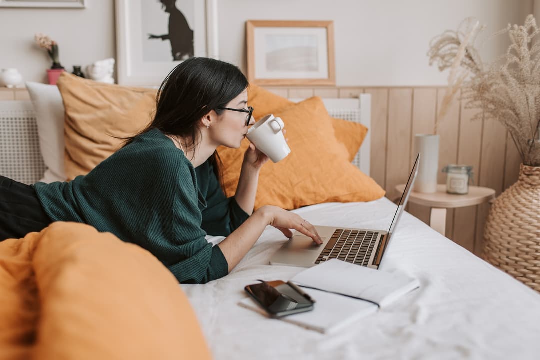 Visite virtuelle maison ordinateur