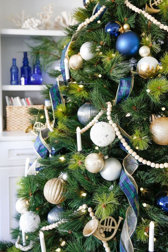 Sapin de Noël bleu
