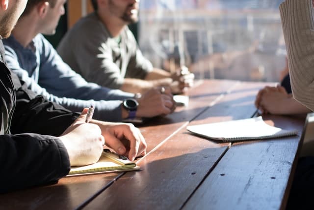 Formation et ordre professionnel : deux éléments essentiels pour engager un évaluateur