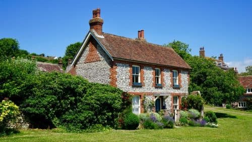 Inspecting a old house before buying it