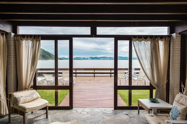 Maison à un million avec vue sur le lac