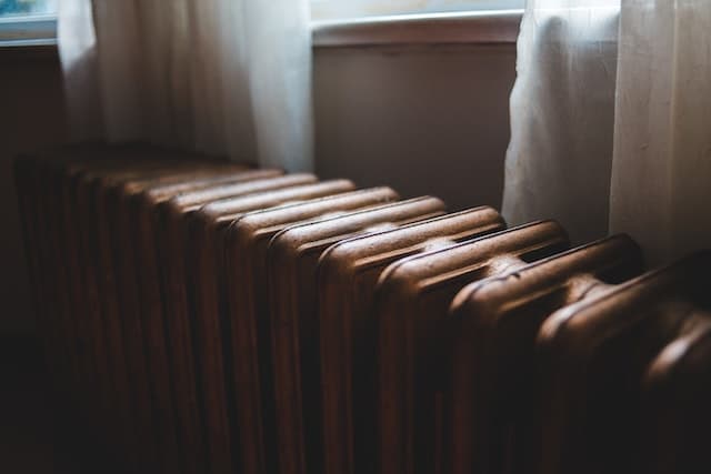 Enlever la poussière de vos radiateurs pour un système de chauffage plus performant