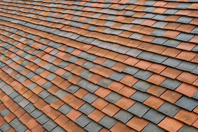 Des bardeaux situés sur le toit d'une maison