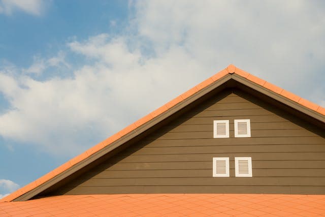 Toit en pente d'une maison