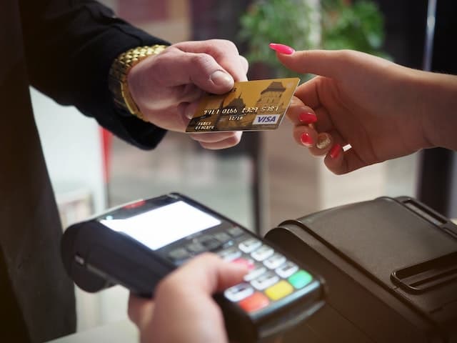 Un conseiller financier peut vous aider à comprendre vos habitudes financières