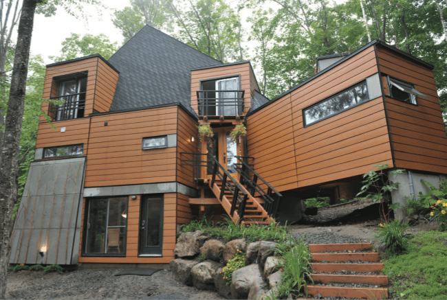 Maison en conteneurs imbriqués au Québec