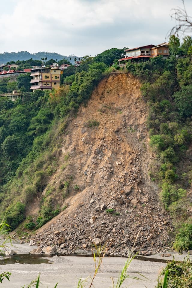 Glissement de terrain d’une falaise