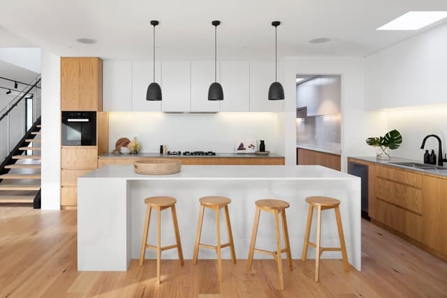 Désencombrer le dessus des comptoirs pour rafraichir son décor