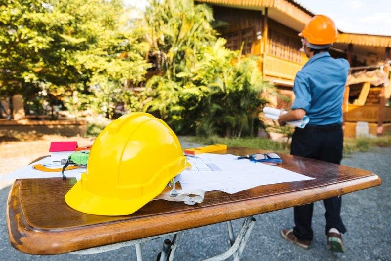 Frais achat maison travaux rénovation entrepreneur