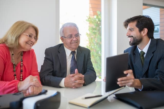 Courtier hypothécaire clients hypothèque inversée