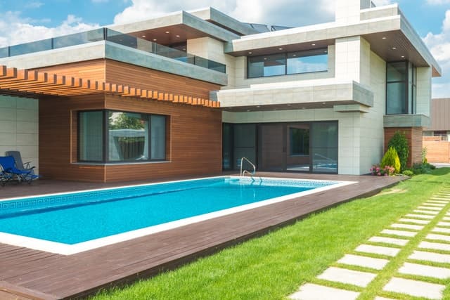Choisir une piscine creusée pour sa maison